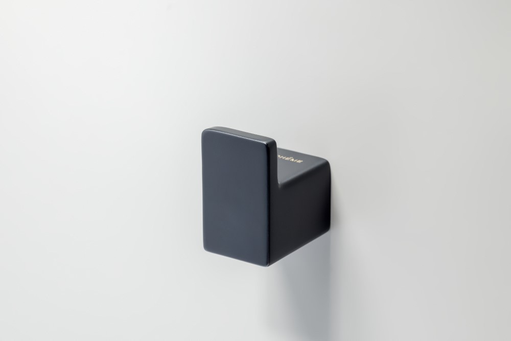 Крючок Qubic Black