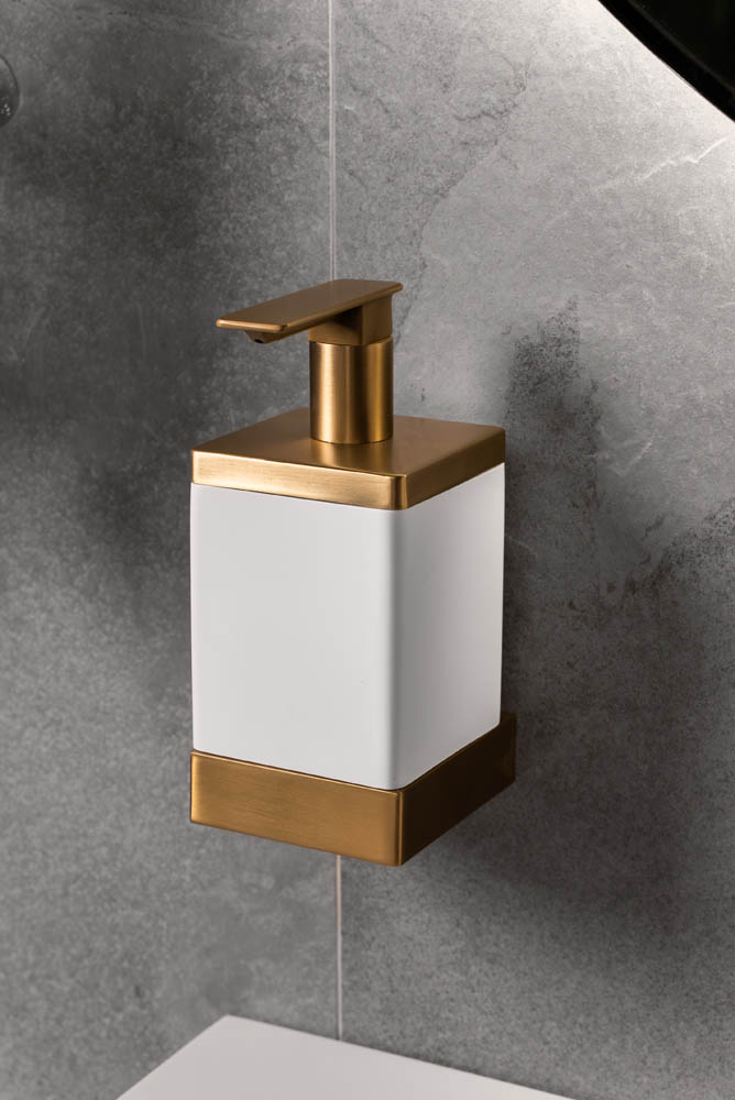 Диспенсер настенный Qubic Matt Gold