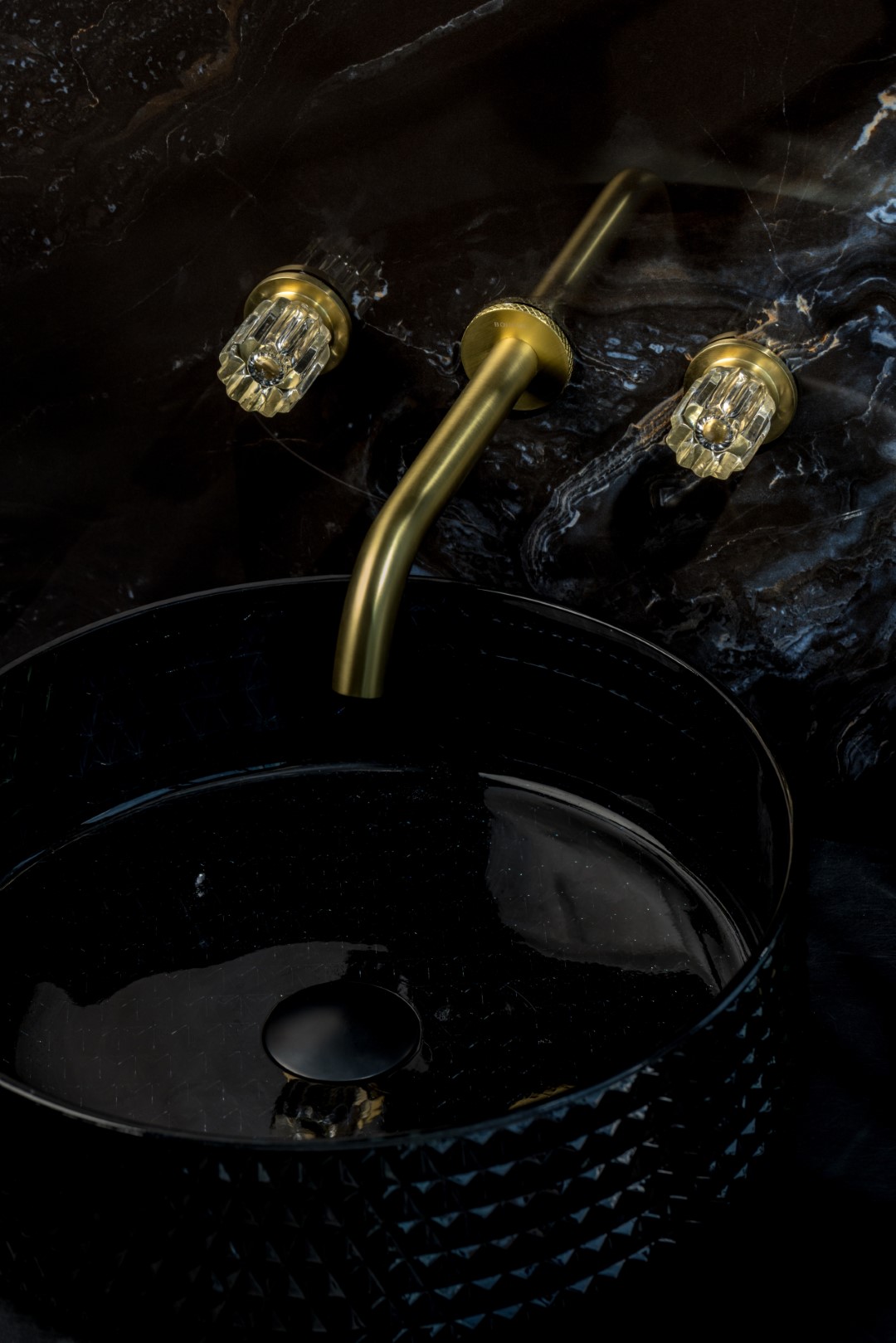 Смеситель из стены ELEGANTE на 3 отв. MAT GOLD
