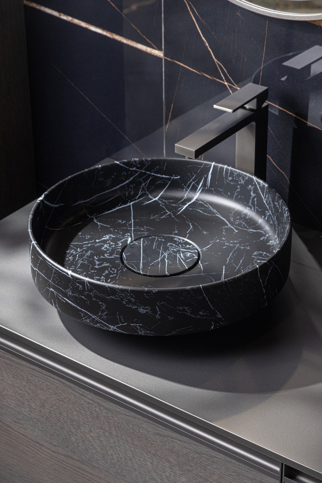 Раковина накладная SOLE Corian 400*130 Nero Marquina