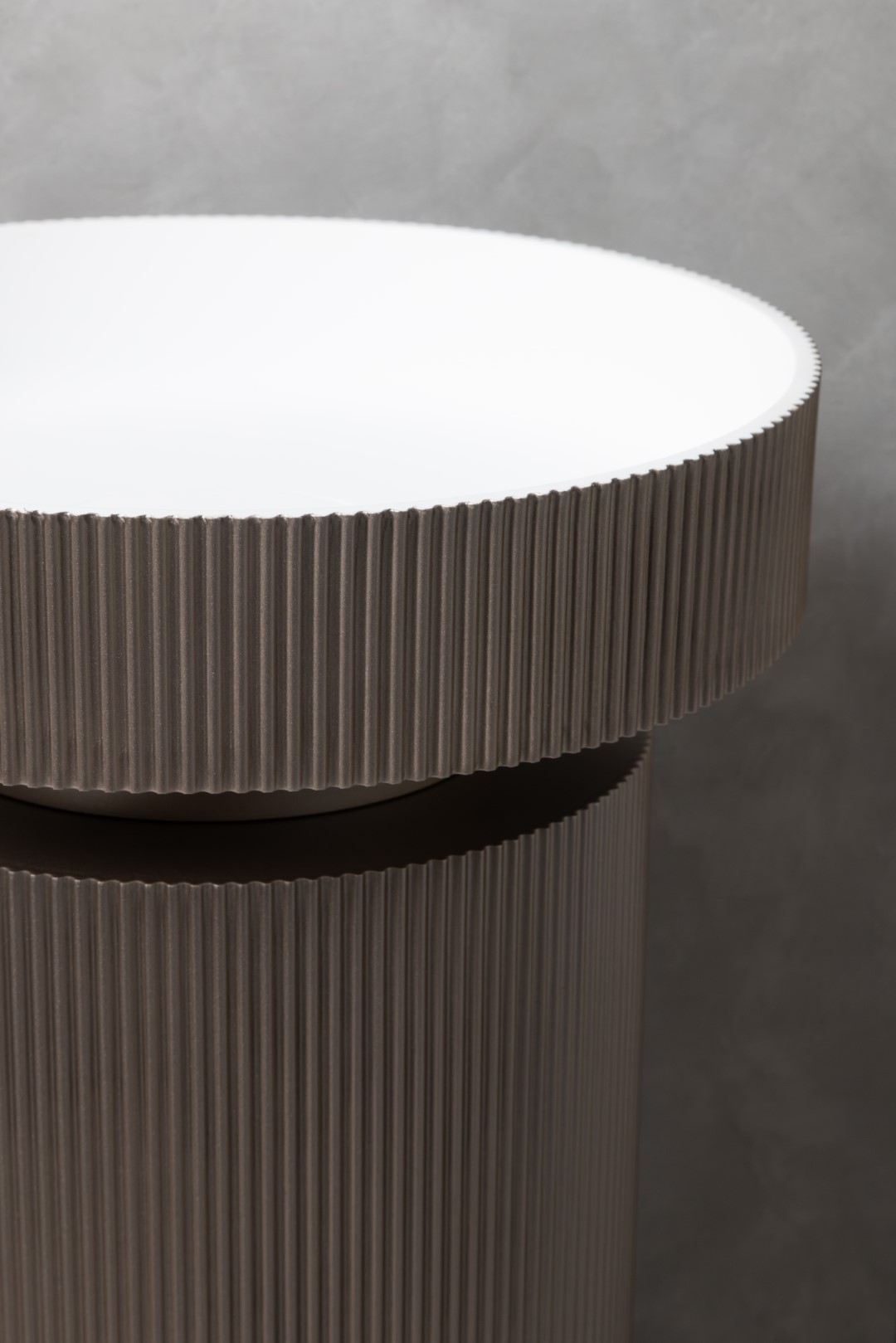 Раковина накладная рифленая SOLE Corian 400*130 DELMAR
