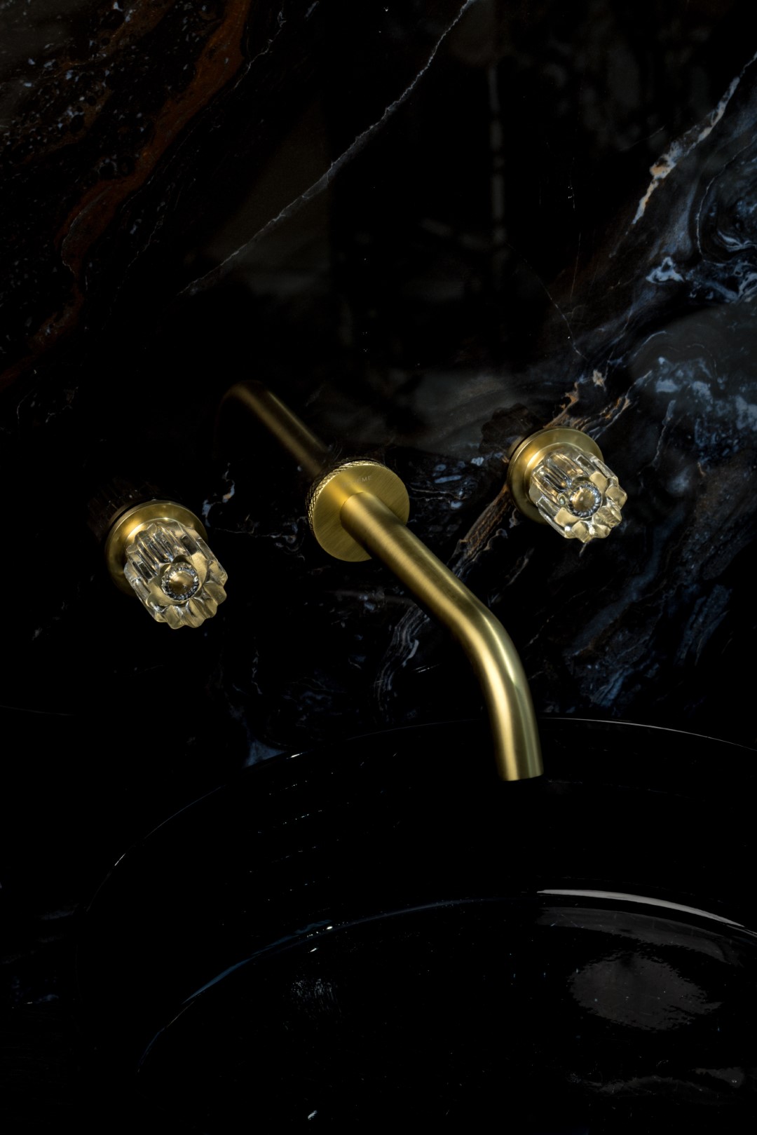 Смеситель из стены ELEGANTE на 3 отв. MAT GOLD