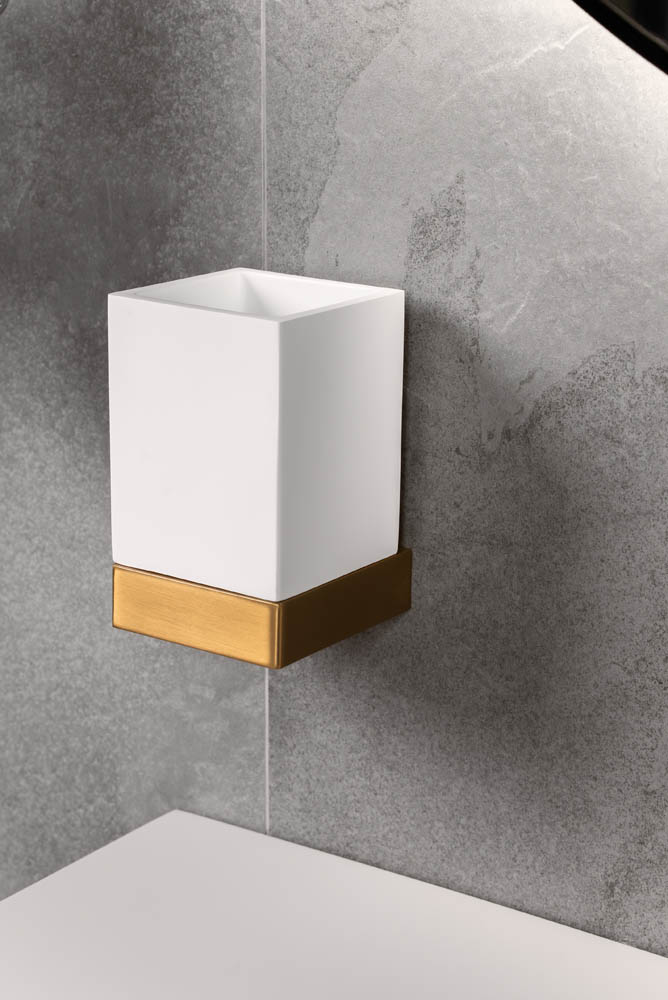 Стакан настенный Qubic Matt Gold