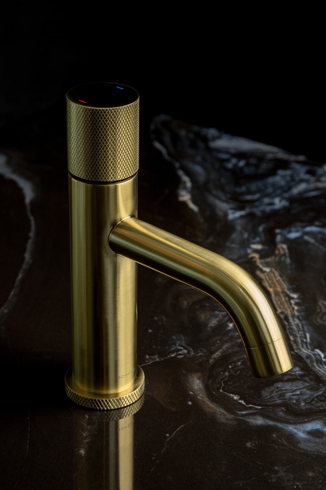 Смеситель STICK для умыв. низ. Mat Gold низкий с ручкой TOUCH
